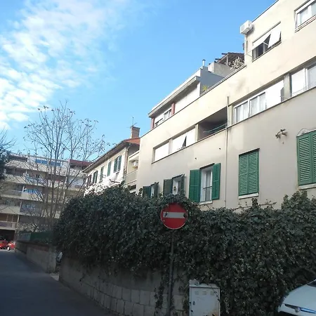 Neira Apartment