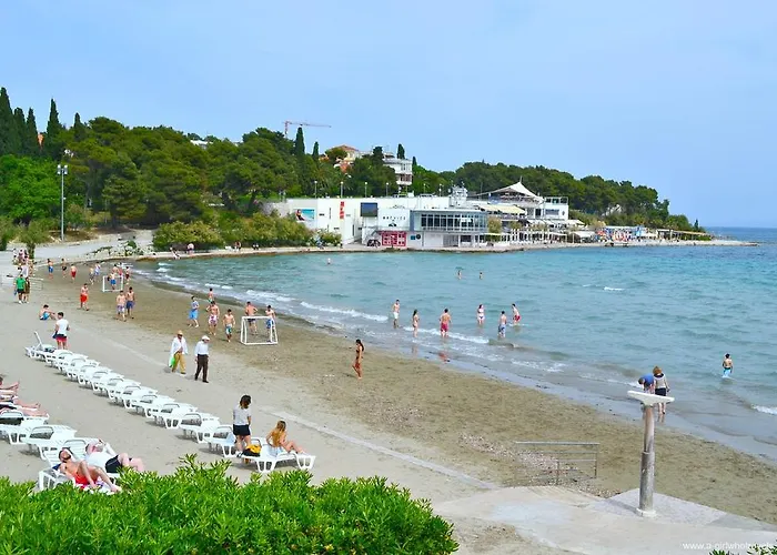 Beach Neira Апартаменты *